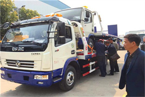 岳普湖汽车道路救援拖车价格